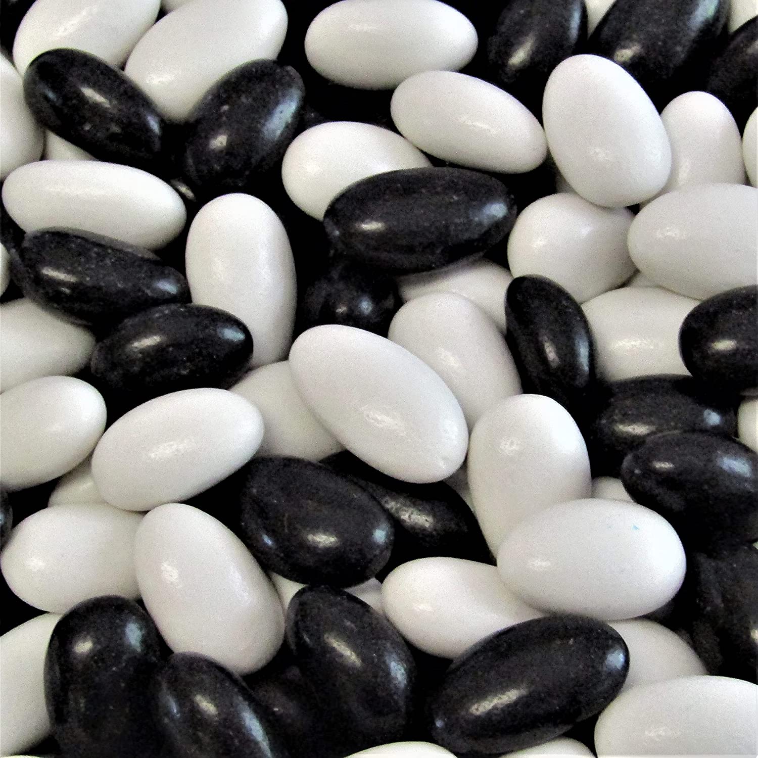 Black and White Dragées Almonds